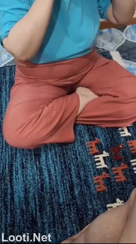 مادر و پسر شمالی به مادرش میگه برام بخور.mp4 - تماشای آنلاین در بکن تو