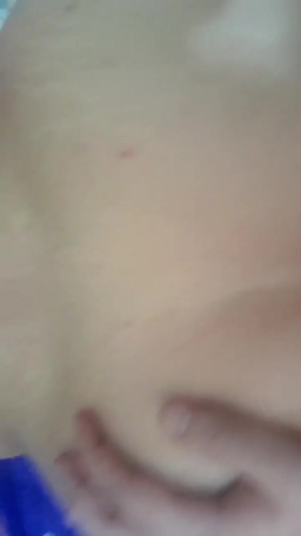 سکس با خانوم شوهردار حشری تا خایه تو کصش تلمبه میزنه و ناله میکنه.mp4 - تماشای آنلاین در بکن تو