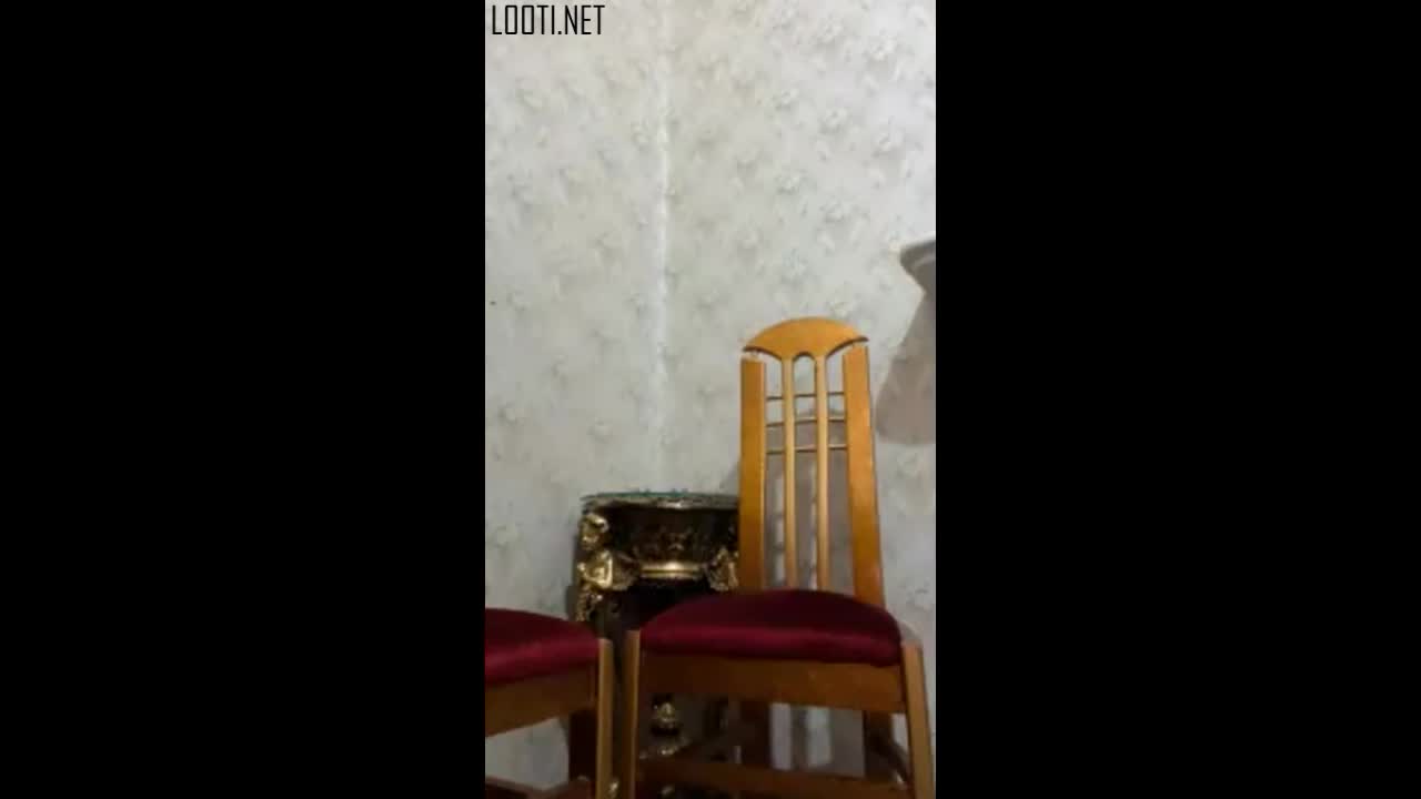 یه لباس تنگ پوشیده.mp4 - تماشای آنلاین در بکن تو