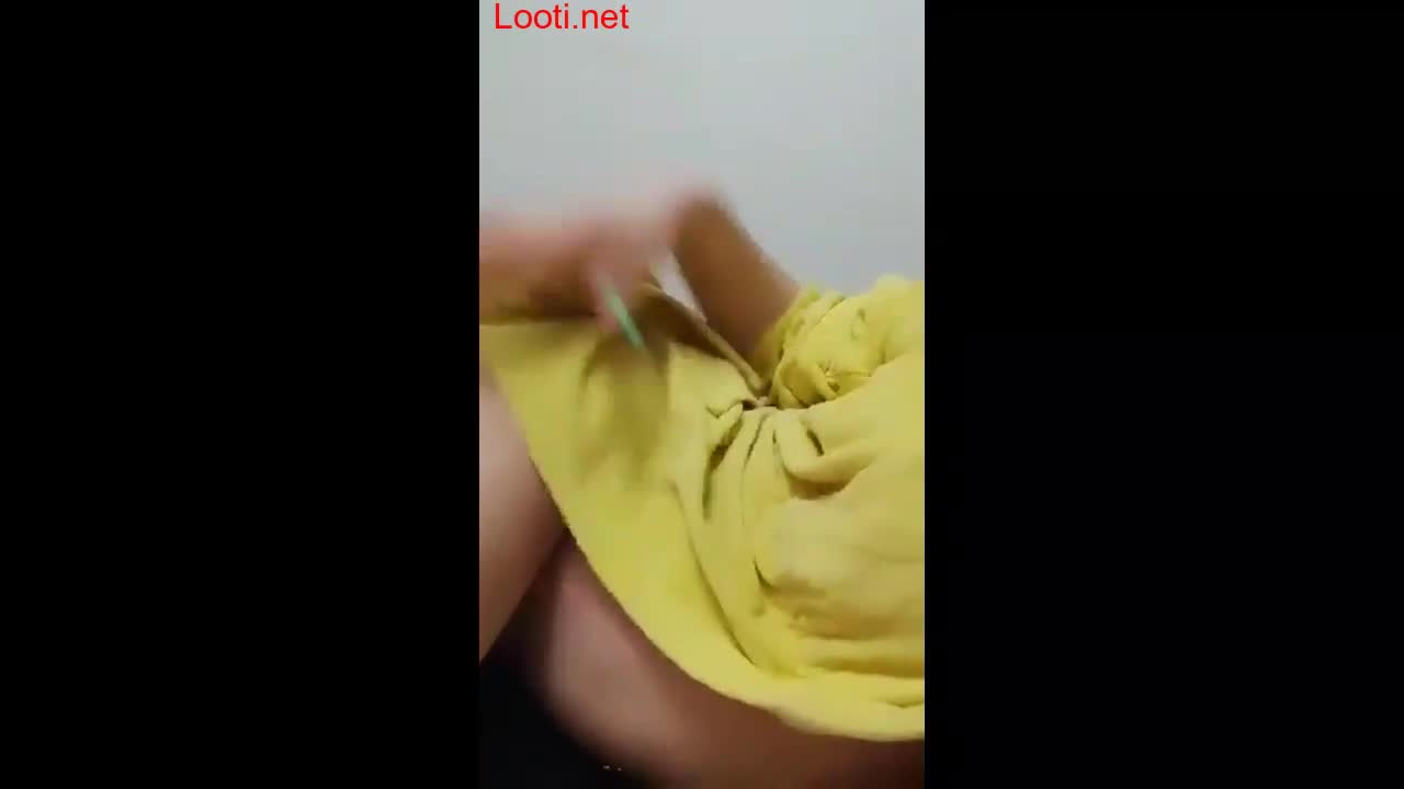 لایو بدن نمایی بعد حموم.mp4 - تماشای آنلاین در بکن تو