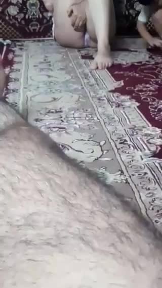 آبجیش جلوش لنگارو داده هوا داداشه هم داره فیلم میگیره.mp4 - تماشای آنلاین در بکن تو