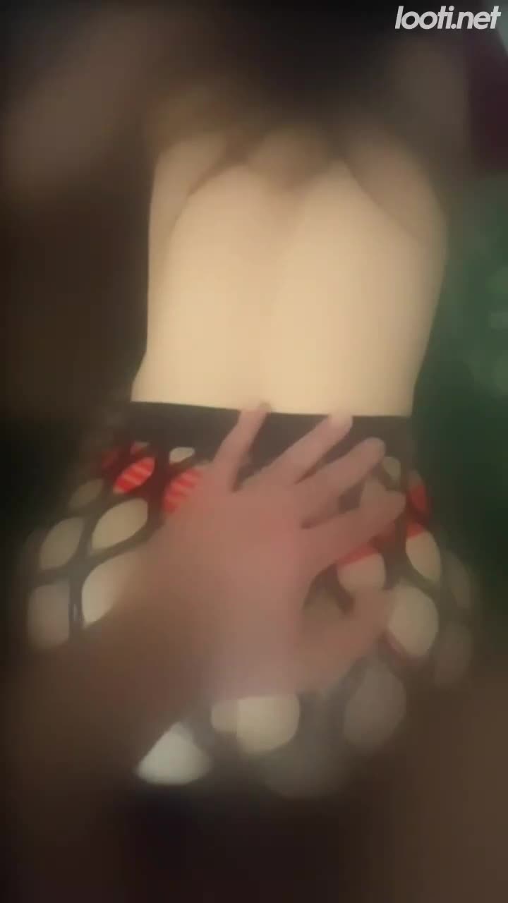 فیلم سکس ایرانی دوس دخترشو حسابی از کصو کون میکنه.mp4 - تماشای آنلاین در بکن تو
