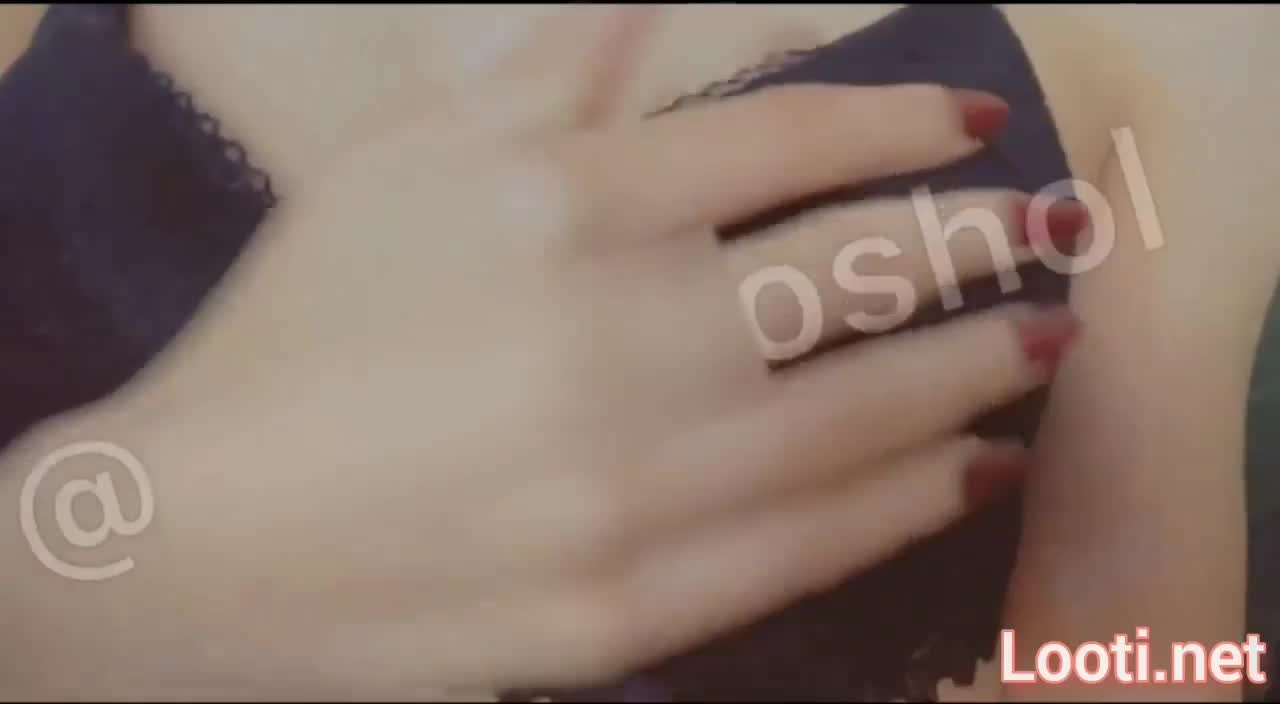 ممه های خوشگلش نشون میده و کصش میماله.mp4 - تماشای آنلاین در بکن تو