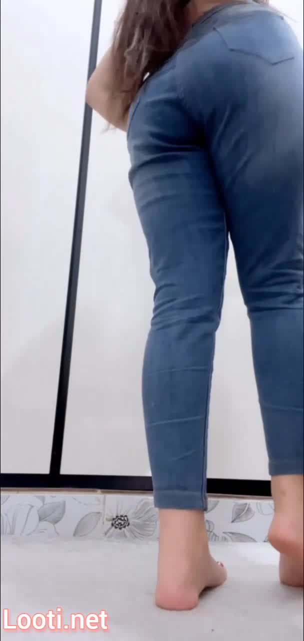 دختر حشری بدنش و سوراخ کون و کص نشون میده.mp4 - تماشای آنلاین در بکن تو