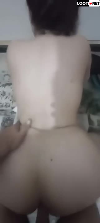 دوست دختر کون بزرگ و کمرباریکشو از کون میکنه . هی میگه این کون ماله کیه دختره هم میگه ماله سامان.mp4 - تماشای آنلاین در بکن تو