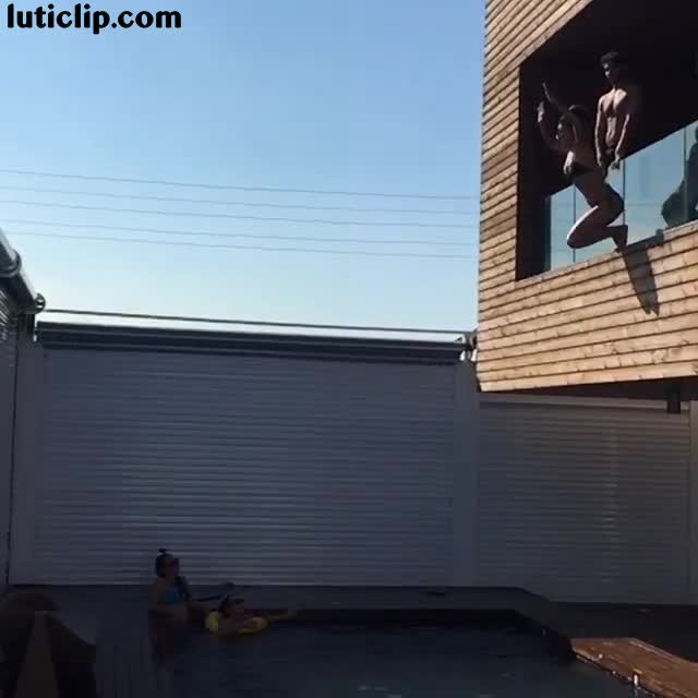 Persian Pool Party.mp4 - تماشای آنلاین در بکن تو