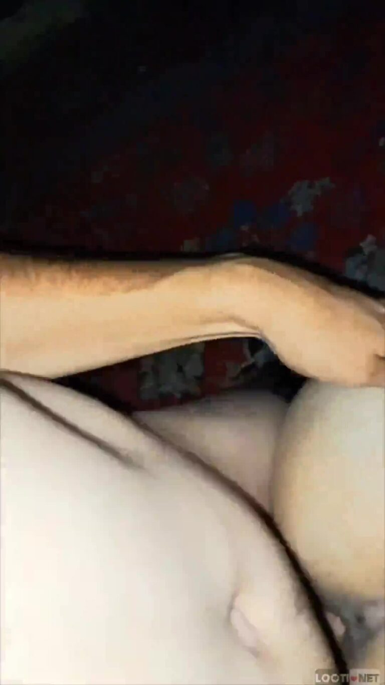 سکس داگی کف خونه میکنه زنشو.mp4