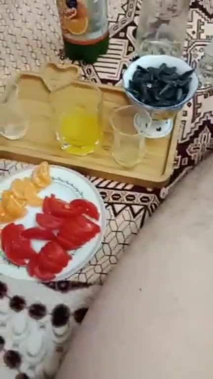 لایو سکسی از کصو کون زنش رو نمایی میکنه.mp4 - تماشای آنلاین در بکن تو